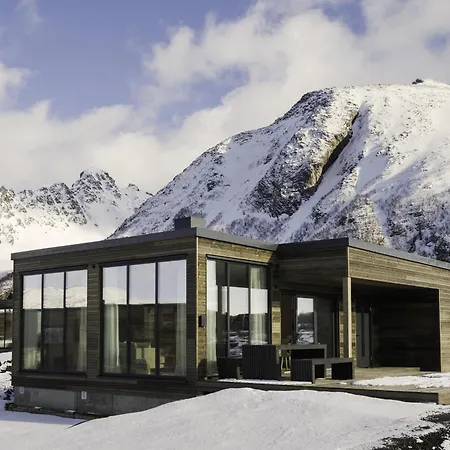 New High End Cabin, Lofoten Lyngværet