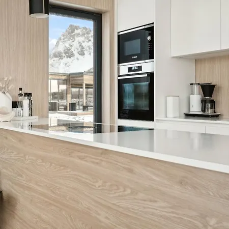 Lyngvaer Tide - No 13 *